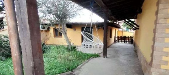 Apartamento de 9 divisões em Ardea, Italy N.º 14551 5