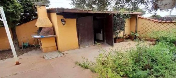 Apartamento de 9 divisões em Ardea, Italy N.º 14551 6