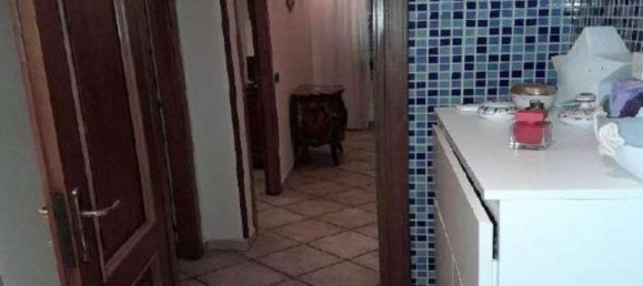 Apartamento de 9 divisões em Ardea, Italy N.º 14551 8