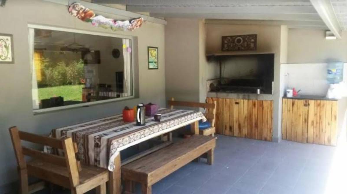 3 bedrooms House in Tigre, Argentina No. 65185