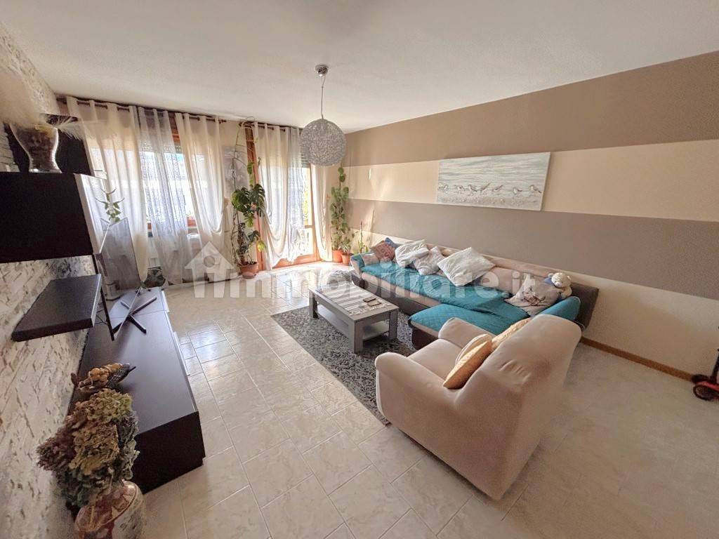 3 Schlafzimmer Wohnung in Villongo, Italy, Nr. 394966