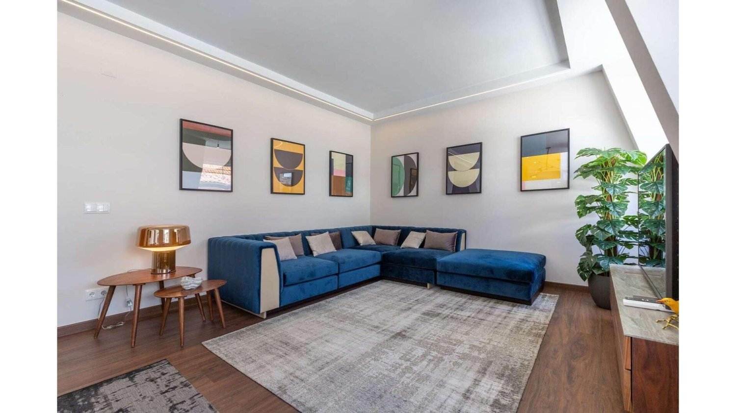 4 bedrooms Apartment in Lisbon, Portugal No. 134929