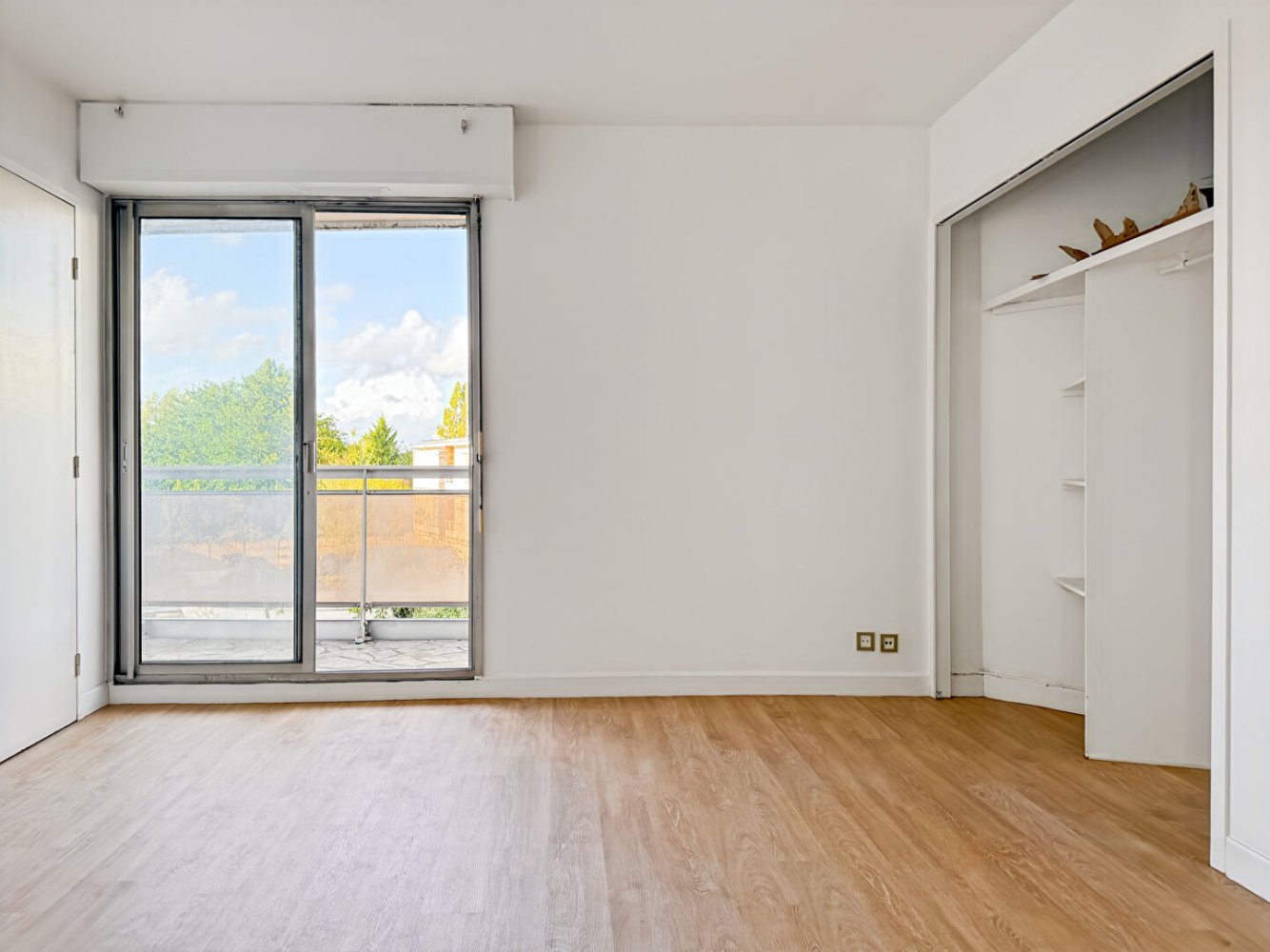 Estudio en Bordeaux, France No. 364121