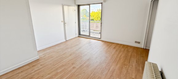 Estudio en Bordeaux, France No. 364121 2