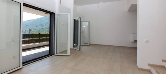 3 bedrooms Villa in Kotor, Montenegro No. 233 10