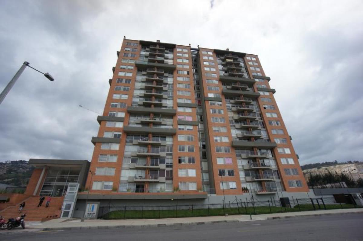 Дом с 3 спальнями в Богота, Колумбия № 10469