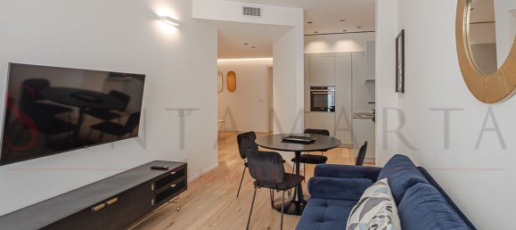 3 bedrooms Apartment in Milan, Italy No. 362673 3