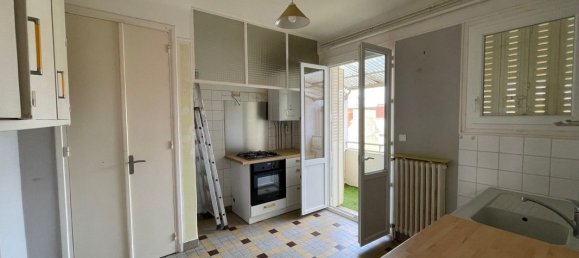 Apartamento de 2 dormitorios en Vichy, France No. 341176 3
