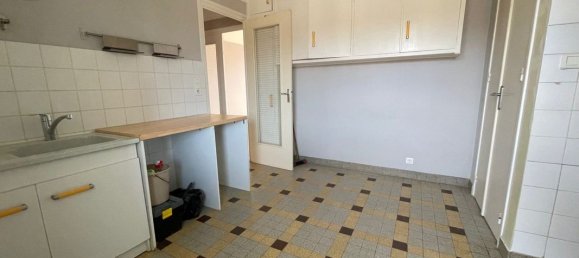 Apartamento de 2 dormitorios en Vichy, France No. 341176 4