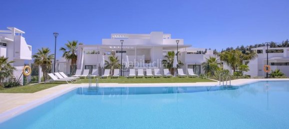 2 bedrooms Apartment in Benahavis, Spain No. 113781 3