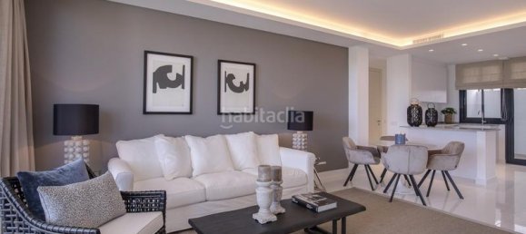 2 bedrooms Apartment in Benahavis, Spain No. 113781 16