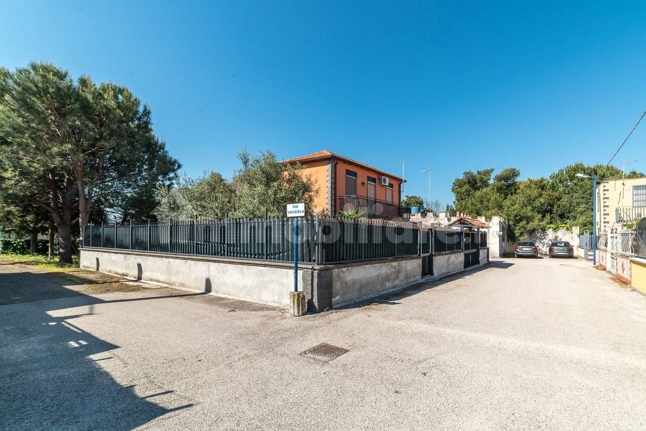 2 غرف نوم فيلا في Catania, Italy رقم 287832