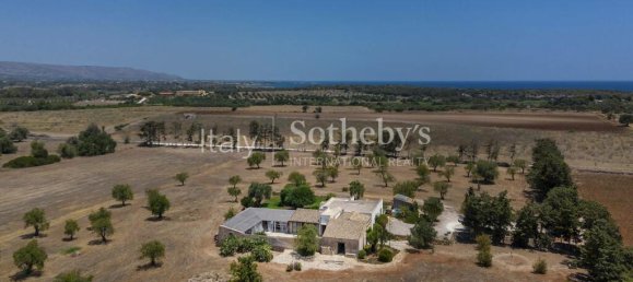 4 bedrooms Villa in Noto, Italy No. 57787 6