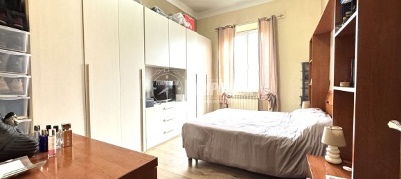 4-salle Appartement à Genoa, Italy No. 105769 17