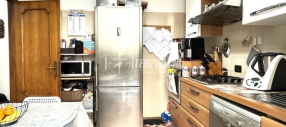 4-salle Appartement à Genoa, Italy No. 105769 10