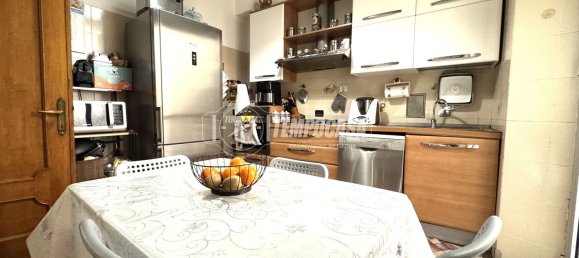 4-salle Appartement à Genoa, Italy No. 105769 9