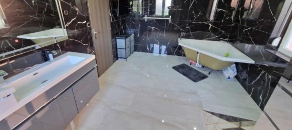 3 bedrooms House in Denain, France No. 224976 8