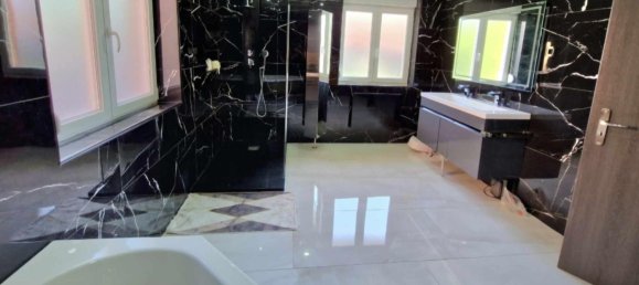 3 bedrooms House in Denain, France No. 224976 7