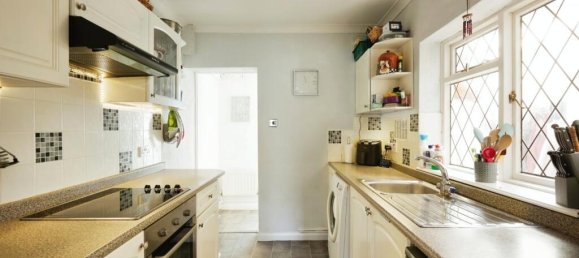  House in Salisbury, United Kingdom No. 2009 7