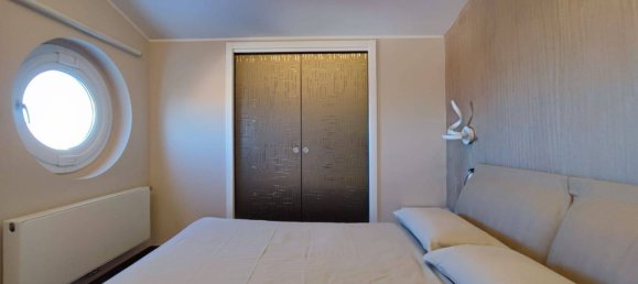 Casa de 8 divisões em Montesilvano, Italy N.º 43159 65