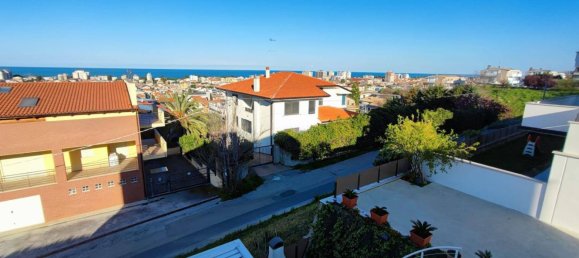 Casa de 8 divisões em Montesilvano, Italy N.º 43159 94