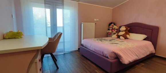 Casa de 8 divisões em Montesilvano, Italy N.º 43159 79