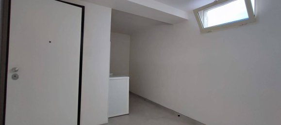 Casa de 8 divisões em Montesilvano, Italy N.º 43159 84