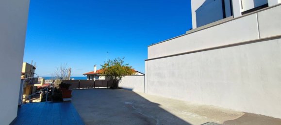 Casa de 8 divisões em Montesilvano, Italy N.º 43159 31