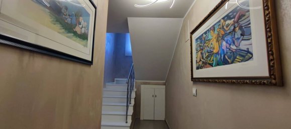 Casa de 8 divisões em Montesilvano, Italy N.º 43159 47