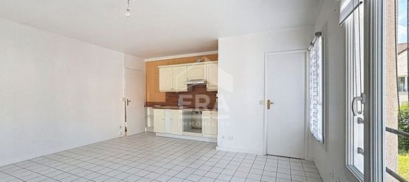 1 bedroom Apartment in Luzarches, France No. 301732 5