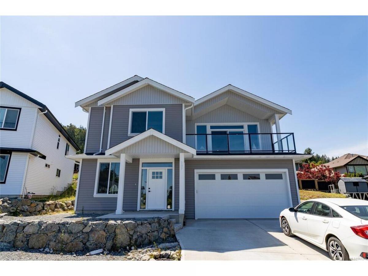 4 bedrooms House in British Columbia, Canada No. 1156