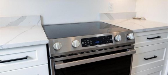 4 bedrooms House in British Columbia, Canada No. 1156 9