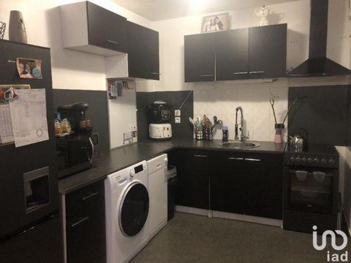 Condominio de 2 dormitorios en Persan, France No. 14448