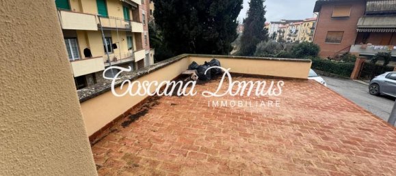 Apartamento de 5 habitaciónes en Siena, Italy No. 17680 2