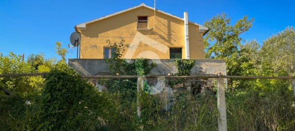 3 bedrooms House in Senigallia, Italy No. 260847 6