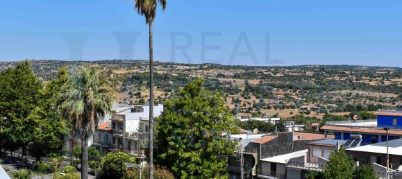 Apartamento de 5 dormitorios en Canicattini Bagni, Italy No. 337052 5