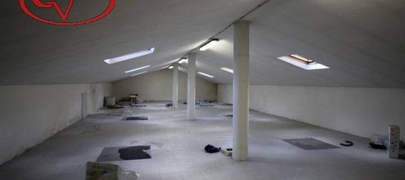2 rooms Commercial property in Montevarchi, Italy No. 62078 9