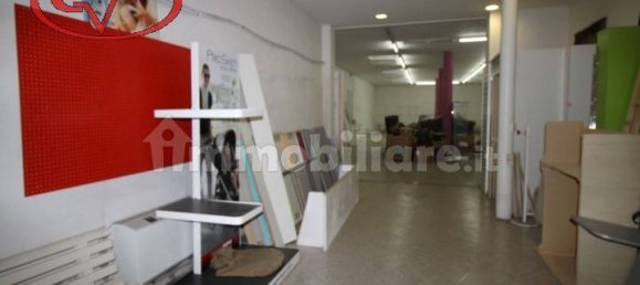 2 rooms Commercial property in Montevarchi, Italy No. 62078 23