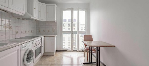 2 bedrooms Apartment in Paris, France No. 166723 4