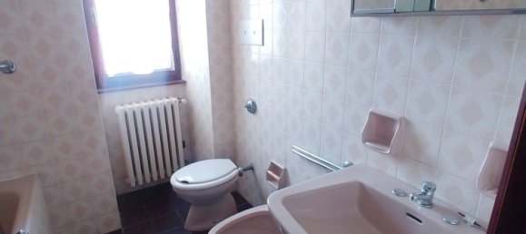 3-salle Appartement à Calolziocorte, Italy No. 167059 26