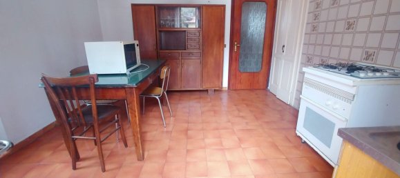 3-salle Appartement à Calolziocorte, Italy No. 167059 10