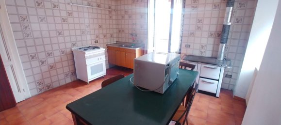 3-salle Appartement à Calolziocorte, Italy No. 167059 12
