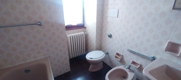 3-salle Appartement à Calolziocorte, Italy No. 167059 25