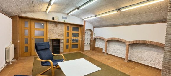 Gewerbliche Immobilie in Sant Marti, Spain 148m², Nr. 68378 16