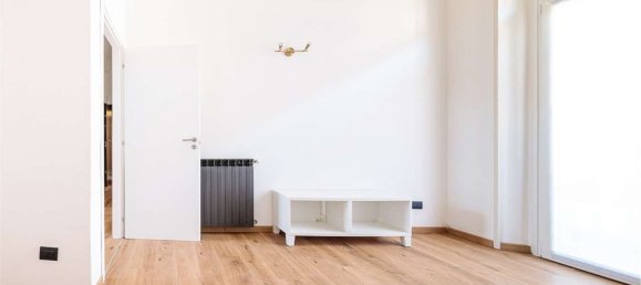 2 bedrooms Apartment in Varese, Italy No. 375813 6