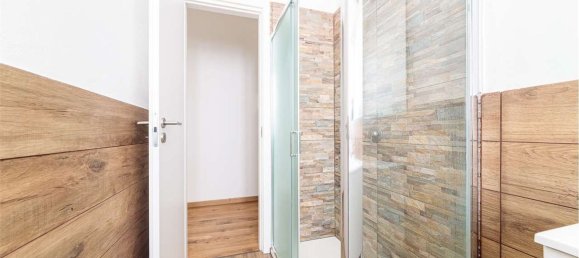 2 bedrooms Apartment in Varese, Italy No. 375813 25