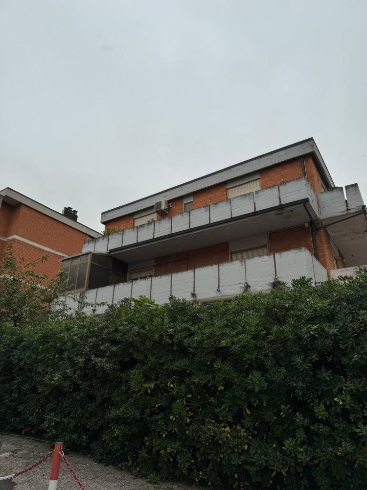 5غرفة شقة في Terni, Italy رقم 104374