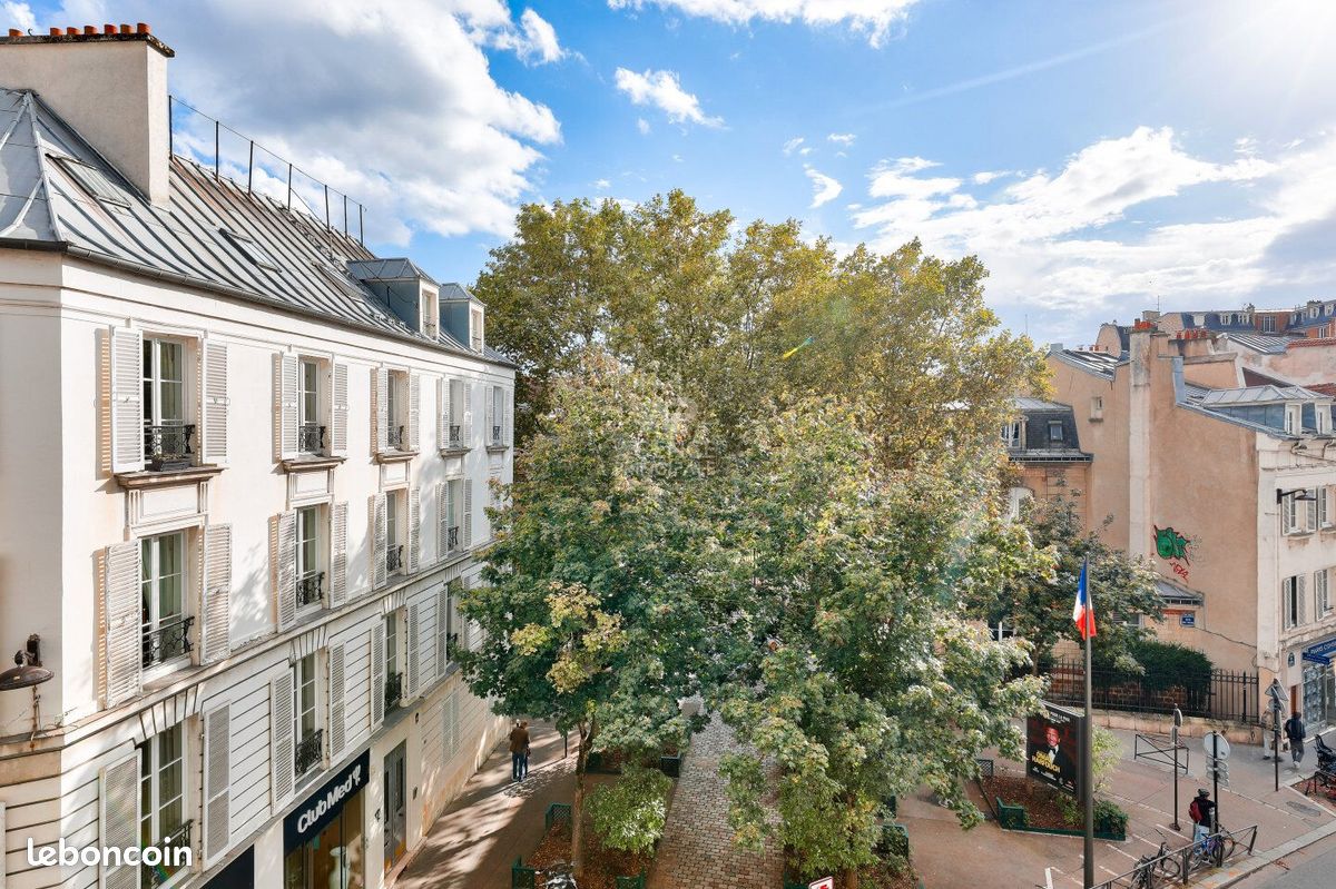 2 bedrooms Duplex in Paris, France No. 128673