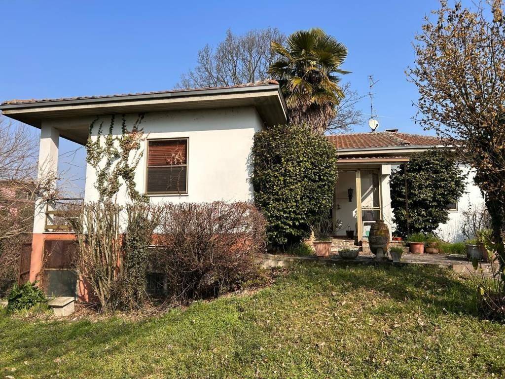 Villa de 3 dormitorios en Carbonara al Ticino, Italy No. 279668