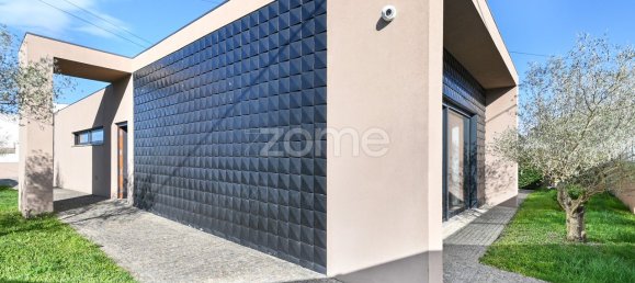 3 bedrooms House in Povoa de Varzim, Portugal No. 109199 2